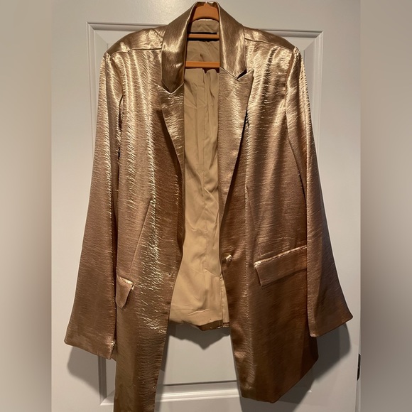 New York & Company Jackets & Blazers - New York and company blazer. Gold. XXL